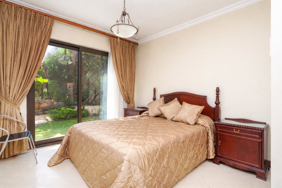 5 Bedroom Property for Sale in Caribbean Beach Club North West